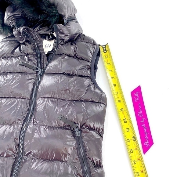 GAP Black Vest women’s size XS Hooded Faux Fur - Picture 9 of 14